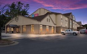 Baymont Inn And Suites Coralville Iowa